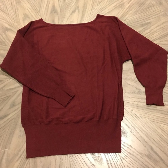 Off the shoulder oversized sweater - Picture 4 of 9